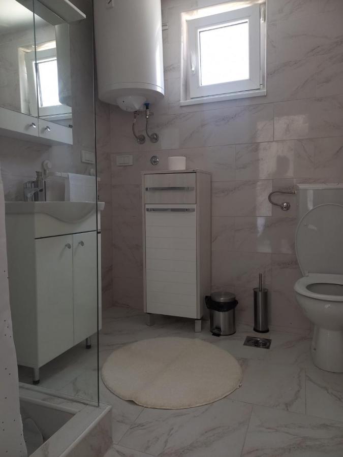 Apartman Flora Vrdnik Eksteriør bilde